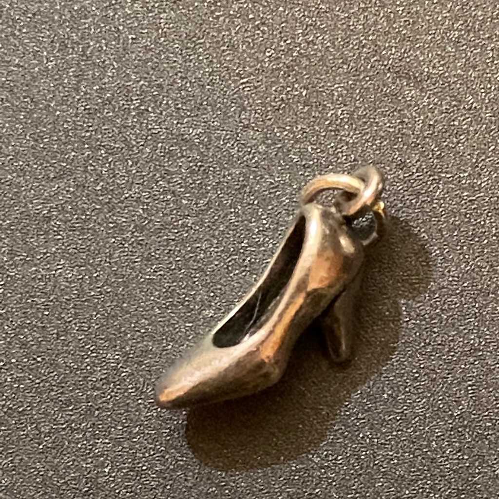 James Avery Retired High Heel Charm 75$